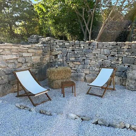 Peaceful New With Saltwater Pool Willa
