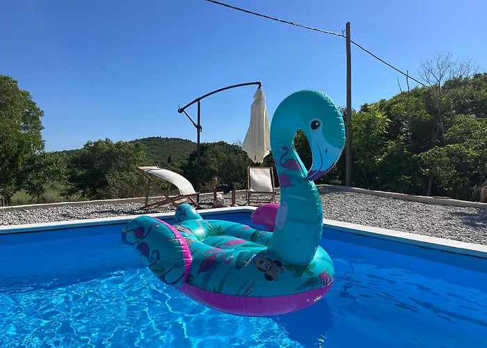 Vila Peaceful New With Saltwater Pool *