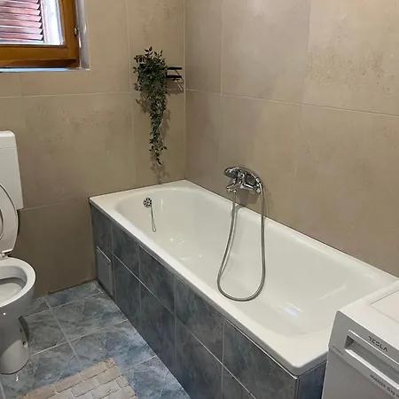 Peaceful New With Saltwater Pool Villa Brgud